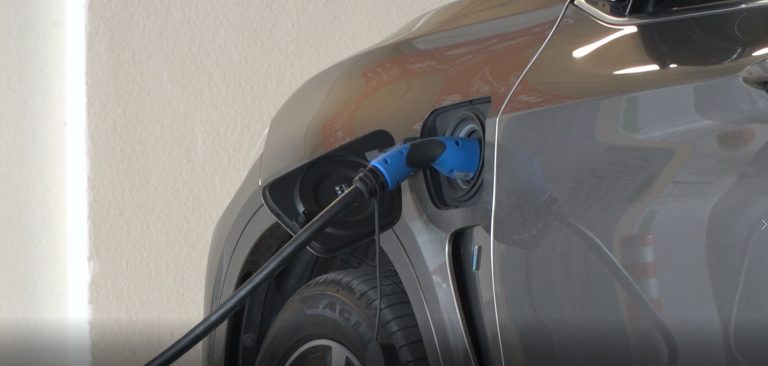 Ruszyły największe w Europie Środkowo-Wschodniej testy opłacalności aut elektrycznych. Co piąta firma zamierza wprowadzić je do swojej floty [DEPESZA]