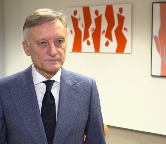 Dostawy szczepionek do państw UE ruszą pełną parą w II kwartale. Wtedy może pojawić się problem z wydolnością systemu szczepień