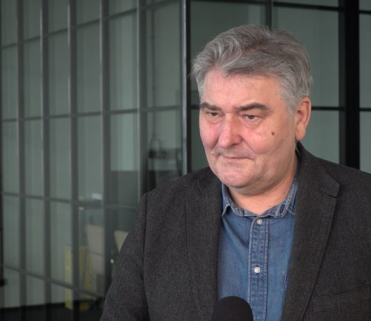 Zanieczyszczone powietrze jest jak taksówka dla koronawirusa. Większa liczba zgonów w 2020 roku to w dużej mierze efekt smogu