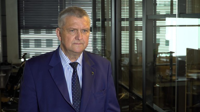 Grypa ptaków coraz mocniej daje się we znaki producentom drobiu i jaj. Choć niegroźna dla ludzi, powoduje wielomiliardowe straty branży