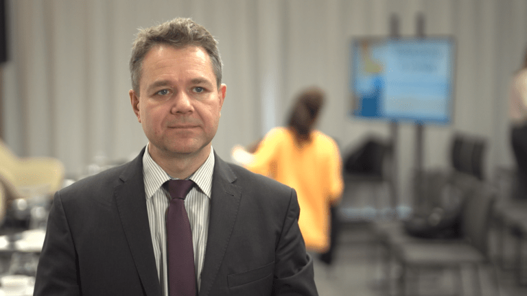 Ukrainki w Polsce są „niewidzialnymi” konsumentkami.  Chociaż korzystają z rynku usług i towarów, nie są świadome praw konsumenckich