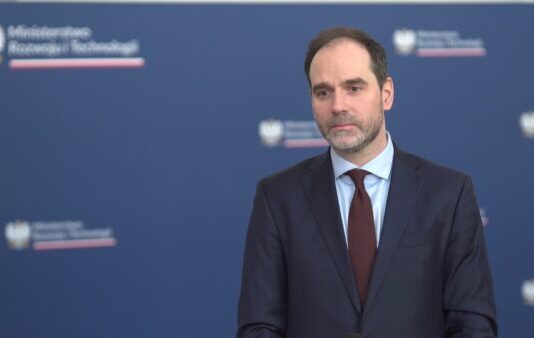 Polskie firmy poniżej unijnej średniej pod względem cyfryzacji. Większość nie korzysta z chmury, elektronicznej wymiany informacji czy sztucznej inteligencji