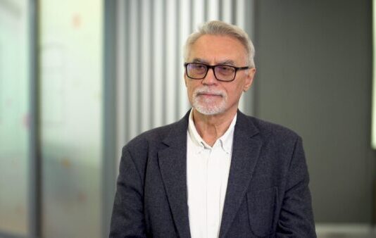 Na blokadzie przejść towarowych z Ukrainą Polska może stracić więcej niż nasz wschodni sąsiad. Rolnicy potrzebują pomocy ze strony rządu i unijnych instytucji