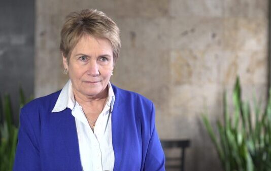 Dolegliwości pracowników są powiązane z ich stylem życia. Coraz więcej osób korzysta ze zwolnień lekarskich z powodu zaburzeń psychicznych