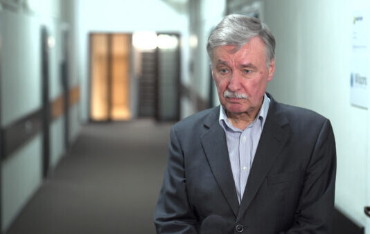 Producenci owoców i warzyw pełni obaw po przywróceniu 5-proc. VAT-u na żywność. Spodziewają się większej presji sieci handlowych na obniżkę cen