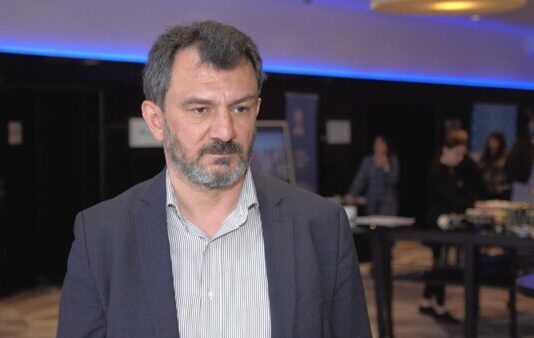 Podczas wojny w Ukrainie całkowicie zniszczono niemal 10 proc. mieszkań i domów. Proces odbudowy potrzebuje odpowiedniej strategii