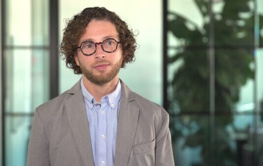 Coraz więcej odmów przyłączenia do sieci dla źródeł OZE. Problemy ma nie tylko Polska