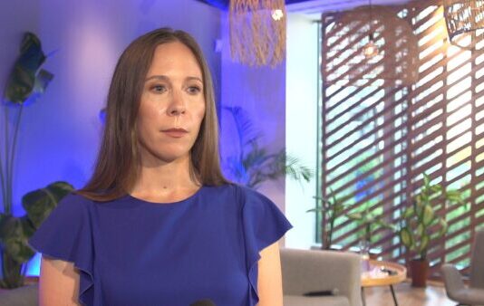 Polki nie inwestują z myślą o emeryturze. Problemem są zarobki niższe niż mężczyzn i obawa o stratę środków