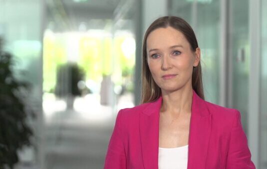 Firmy produkcyjne w Polsce przechodzą zieloną transformację. Działania te są kluczowe dla ograniczenia śladu środowiskowego i rozwoju biznesu