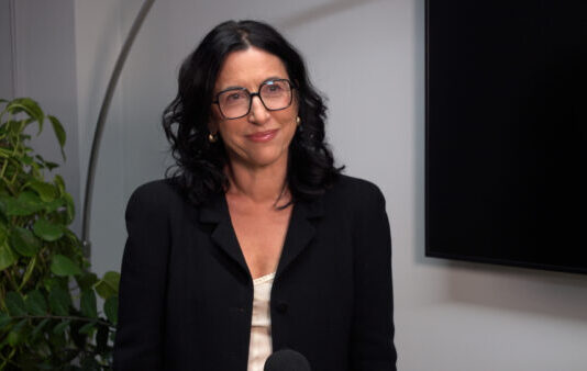 Sztuczna inteligencja rewolucjonizuje marketing. Narzędzia AI dają drugie życie tradycyjnym formom reklamy