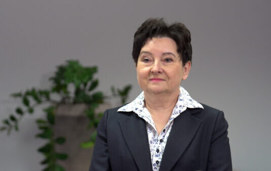 Plastikowe opakowania żywności dominują w europejskich marketach. 40 proc. z nich można usunąć lub zastąpić