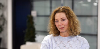 Psy i koty nie powinny dostawać resztek z wigilijnego stołu. Niektóre produkty mogą być dla nich toksyczne