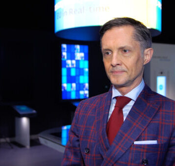 Sztuczna inteligencja może być ratunkiem dla polskiego rynku pracy w obliczu spadającej populacji. Potrzeba jednak nowych kompetencji